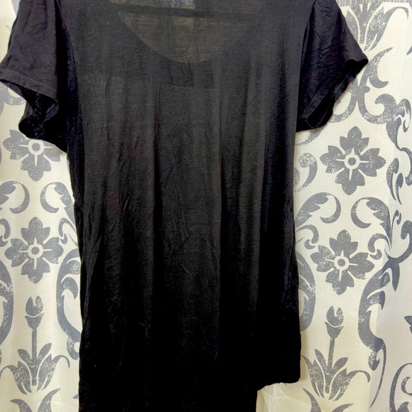 EUC Frida Kahlo Self-Portrait Black Tee Size M - Picture 3 of 3